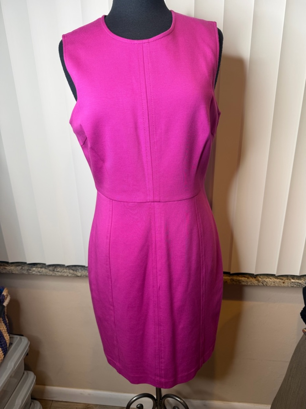 Trina Turk Sleeveless Fuchsia Sheath Wedding Guest Career Event Dress Size 10